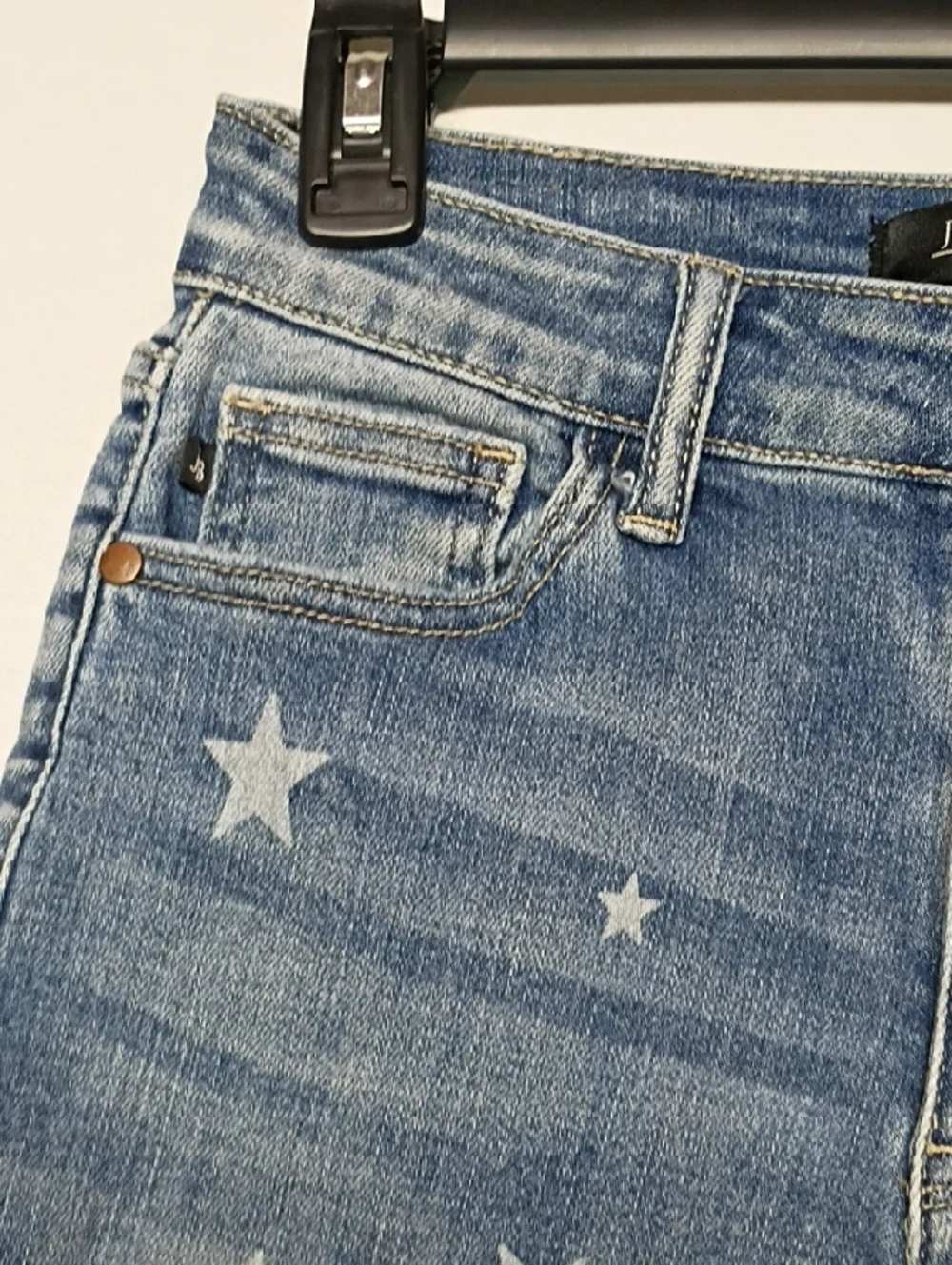 Judy Blue Star-Print Distressed Boyfriend Jeans